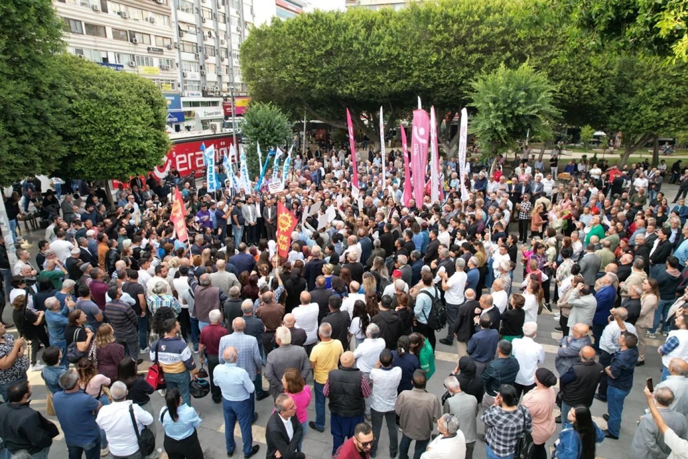 Adana CHP İl Başkanlığı Esenyurt Belediye Başkanına Destek